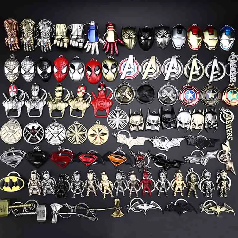 

Metal Marvel Avengers Captain America Shield Keychain Spider man Iron man Mask Keychain Toys Hulk Batman Keyring Key Gift Toys