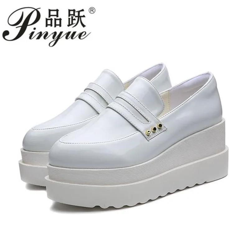 

The high quality Platform Sneakers New Autumn Woman Casual Shoes Wild Platform Heels Female Leisure Women Sneakers