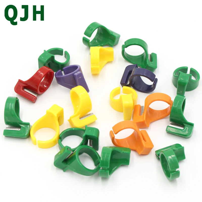

QJH Brand 3pcs Plastic Sewing Thimble Ring With Knife Thread Cutter Finger Thimble Thread Cutter Sewing Accessories Tangent Tool