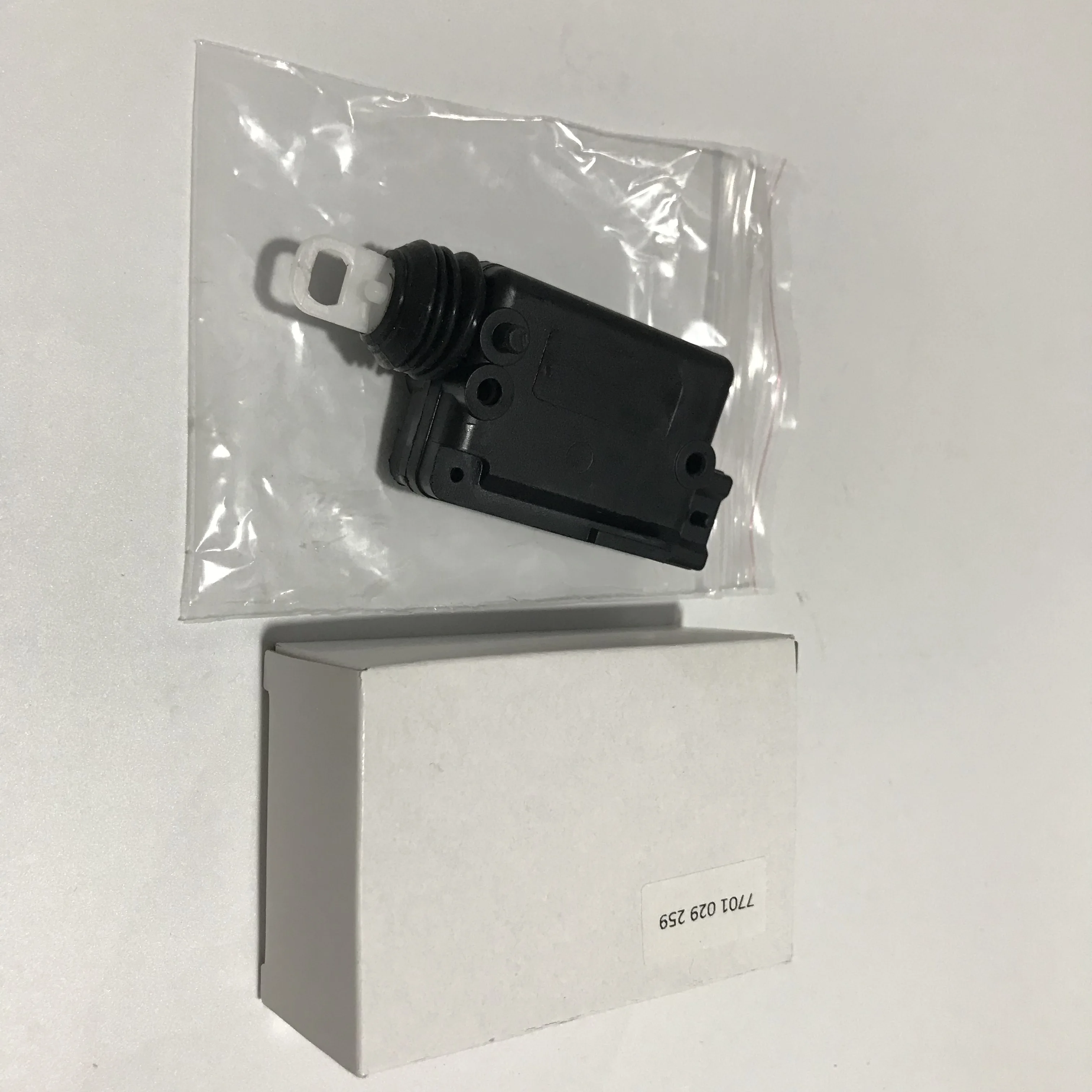 Центральный замок двигателя привод замка двери OEM 7701029259 для RENAULT CLIO MK2 2 II CAMPUS 98