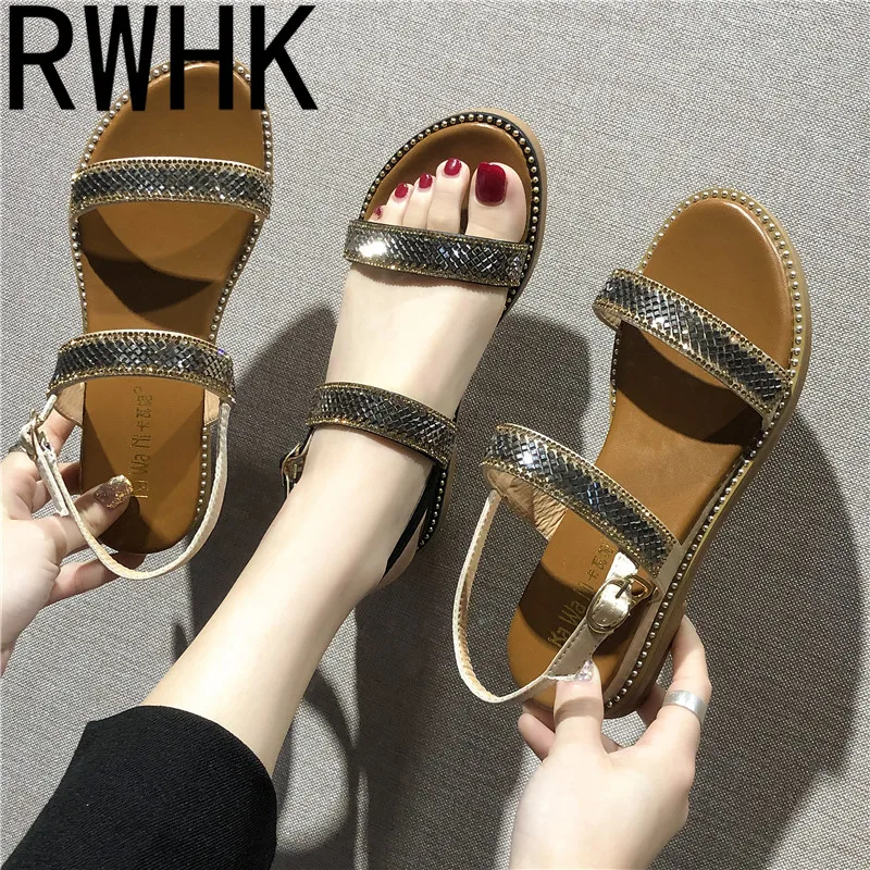 

RWHK Sandals female summer 2019 new wild rhinestone casual Roman shoes flat simple Korean version of buckle sandals B126