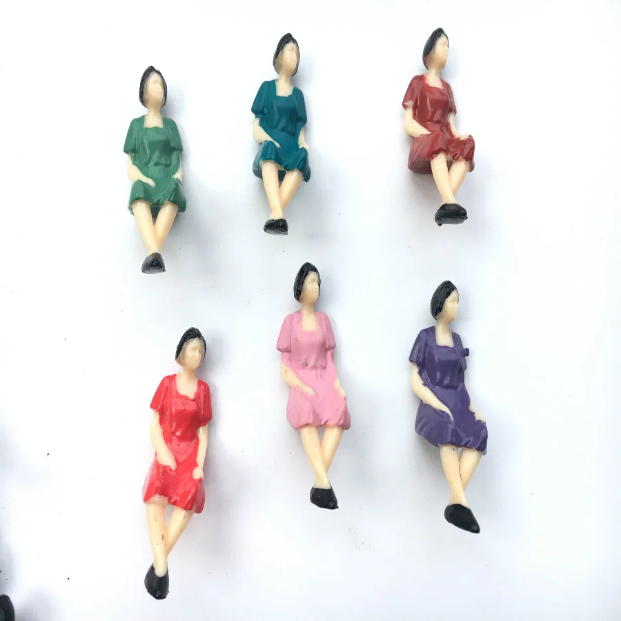 architecture model figure sitting  (7)
