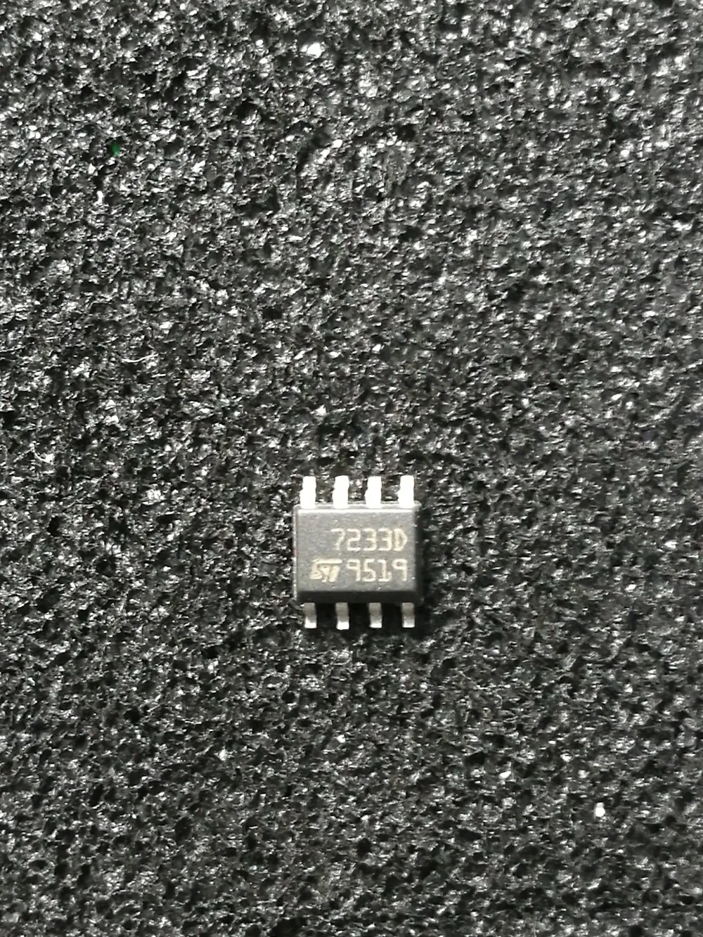 

20pcs/lot TDA7233 TDA7233D013TR SOP8 7233D