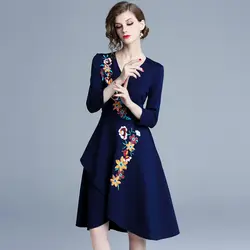 Новое поступление осень-зима платье Для женщин модных дизайнеров с длинными рукавами V шеи сплошной цветок платье с вышивкой повседневная