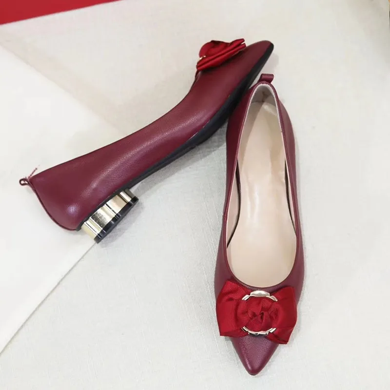 

2019 new low heel women's shoes flower Large size pointed Genuine Leather work shoes size 34-42 high heels women pumps