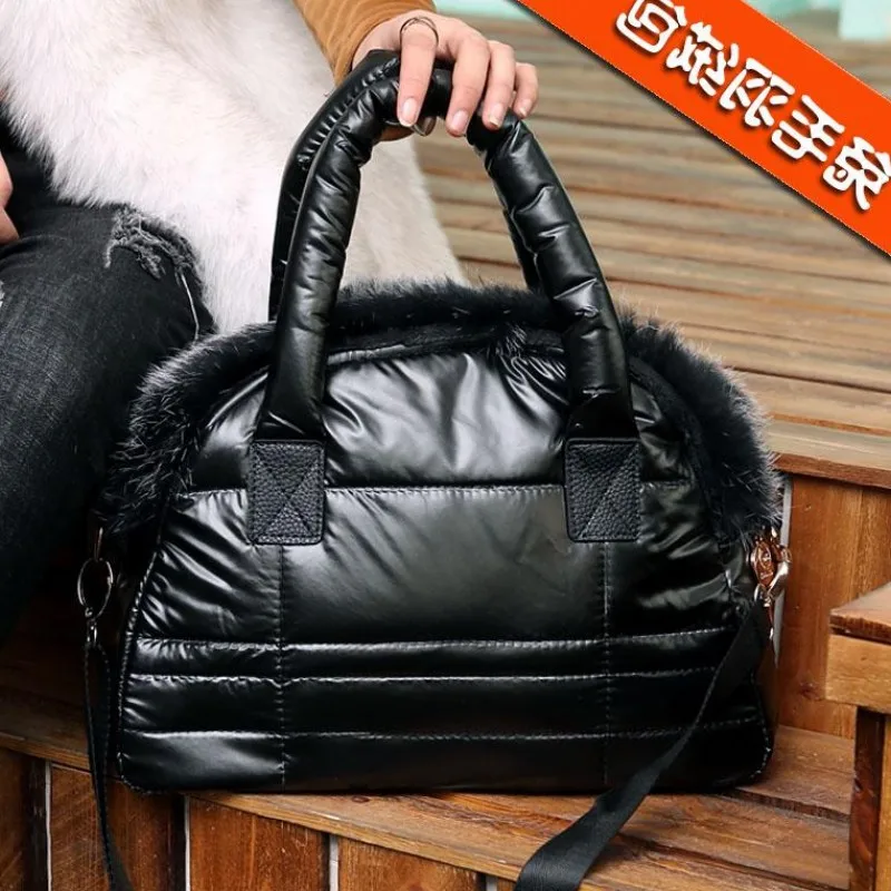 Beste 2018 Nieuwe Handtassen Luxe Designer Vrouwen Konijnenbont Handtassen Nieuwe winter Gewatteerde Zak Zachte Katoenen Ruimte Handtassen Vrouwen Schouder