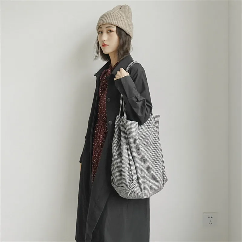 10132485556_1746623904