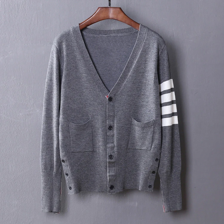 

New 2018 Man Luxury Winter gentleman Classic striped Knit Casual Sweaters pullovers Asian Plug Size High quality Drake #H06