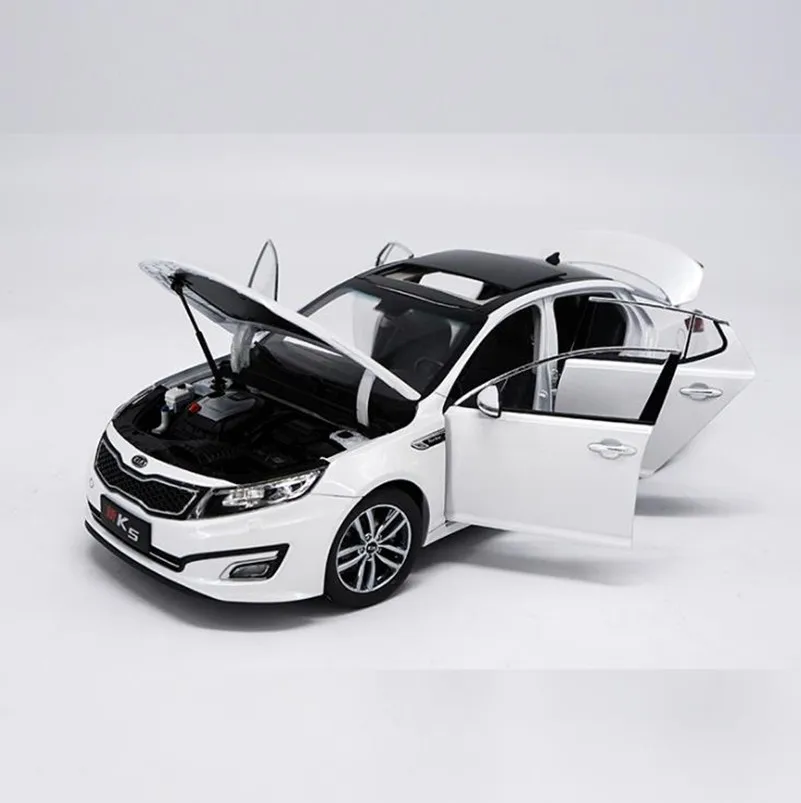 Высокая имитация KIA K5 оригинальная усовершенствованная коллекция моделей 1: 18