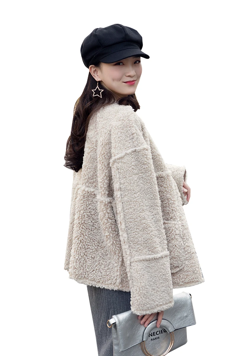 2018 Tempérament Imitation marron Nouveau Faux Hiver Beige Mode Deux Manteau Courte Femelle D'agneau Côtés Fourrure Portant De 4rHFx40wqB