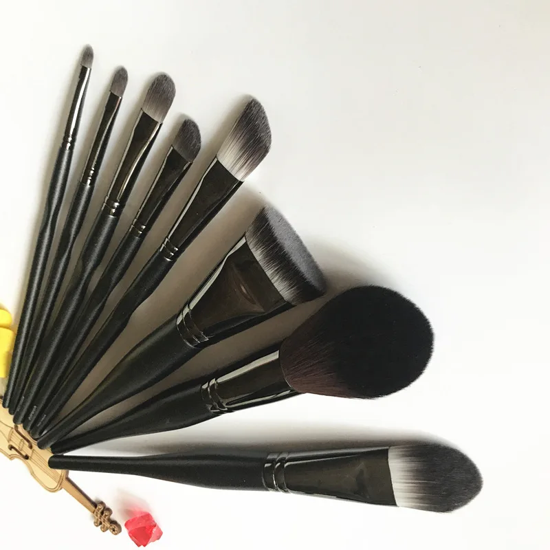 

Fashion Brand Blush Eye shadow Nasal shadow Brush cover Loose powder Concealer brush Professional cosmetic brushes 8 pcs