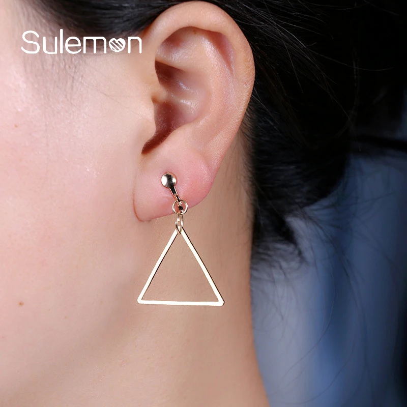 

Simple Metal Triangle Clip Earrings Without Piercing Trendy Hollow Triangle Pendant Earring For Women Geometric Jewelry CE15