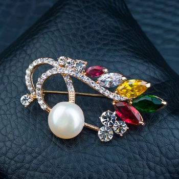 

Elegant Women Colorful Rhinestones Natural Pearl Breast Pins Ladies Scarf Clips Pearl Brooch Jewelry Girls Gifts