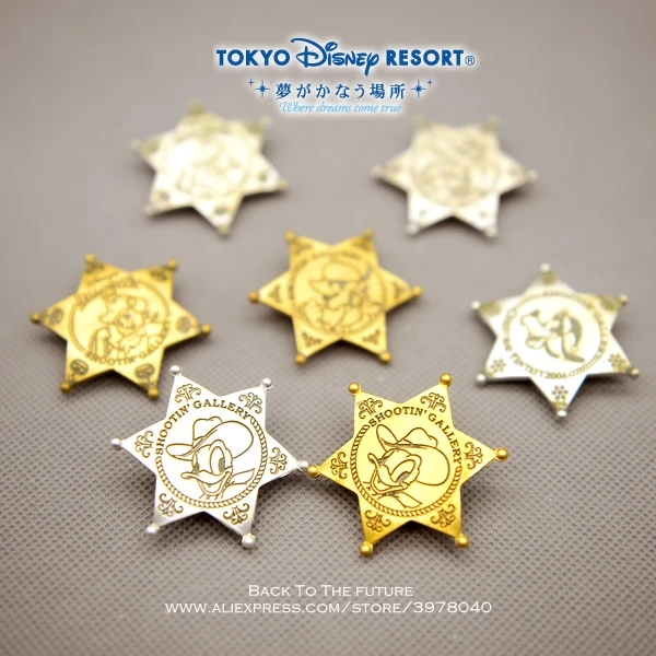 

Disney Mickey Mouse Goofy badge 3.5cm Action Figure Posture Anime Decoration Collection Figurine Toy model for children gift
