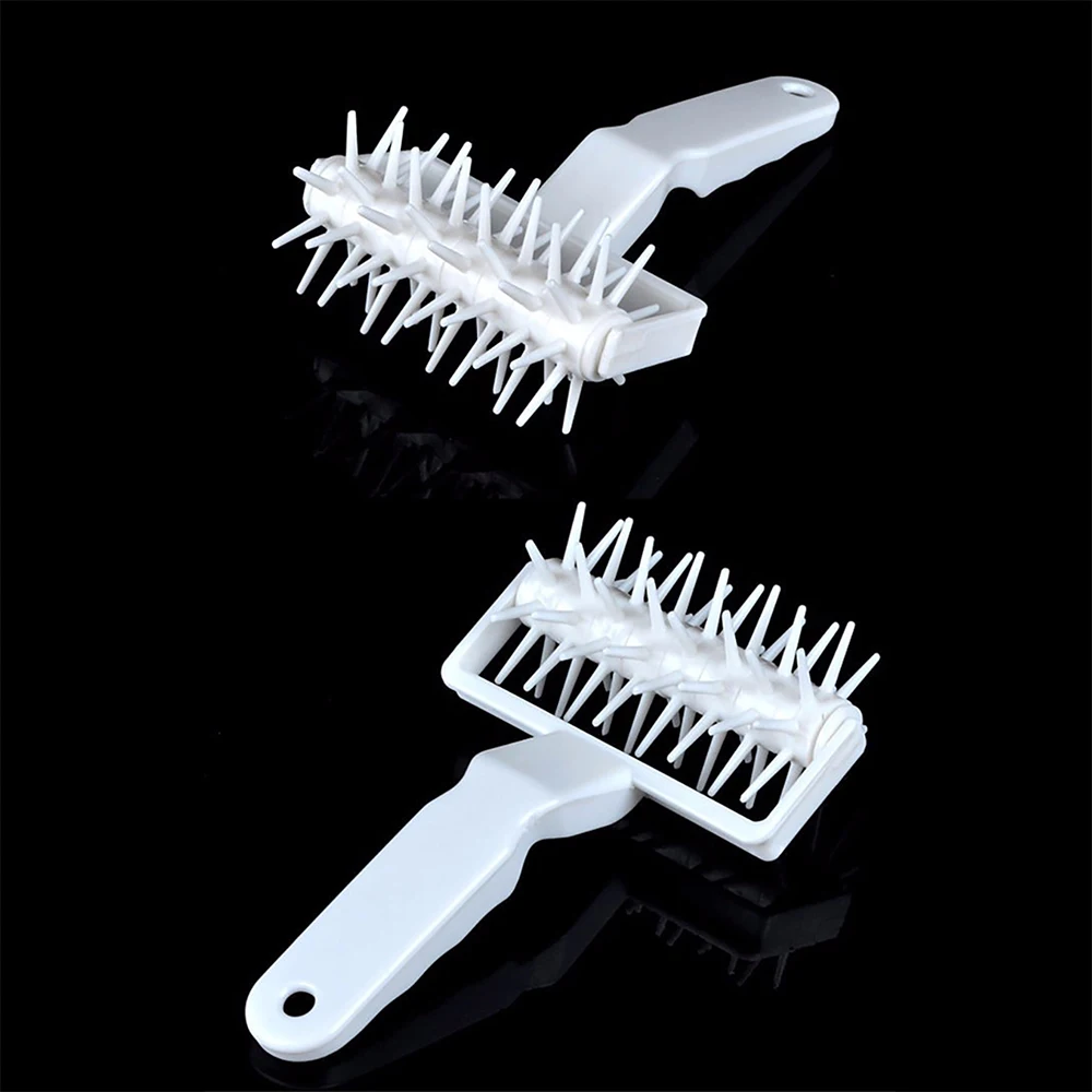 1Pcs Plastic Pizza Pie Pastry Dough Docker Pizza Roller Dough Pitter Baking Tool HOT 1Pcs Plastic Pizza Pie Pastry Dough Docker Pizza Roller Dough Pitter Baking Tool HOT