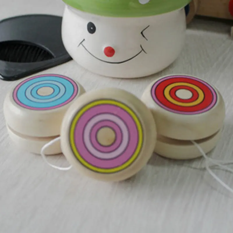 Kids-Toy-Wooden-YOYO-Kids-Classic-Toys-Xmas-Gifts-Party-Favors-Kindergarten-School-Carnival-Loot-Bag (2)