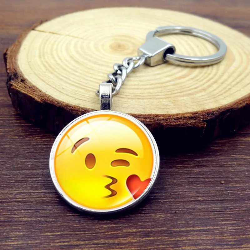 2017 New Funny Emoji Keychain Glass Round Dome Pendant Key Chain Fashion Accessories Silver