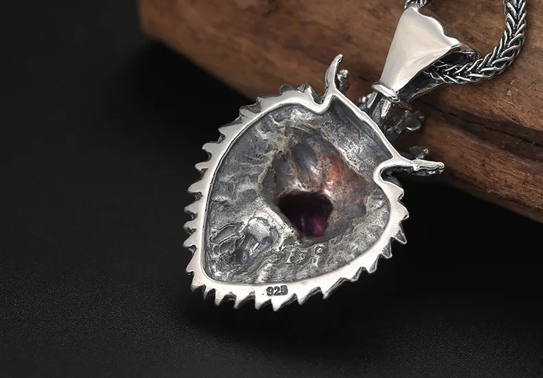 silver-lion-pendant002E