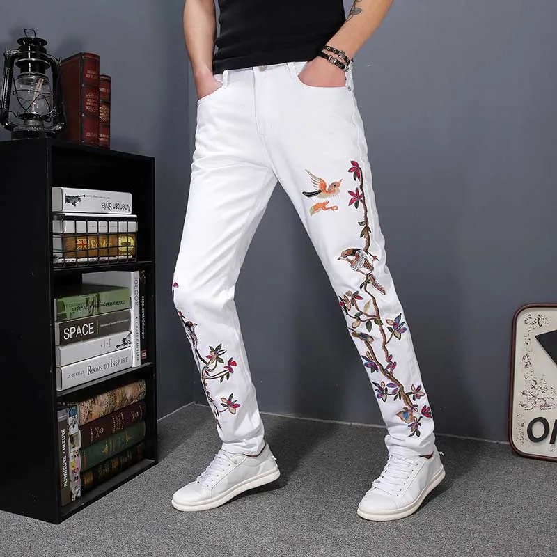 Newsosoo Для мужчин вышивка птица цветок джинсы карандаш брюки Тонкий Повседневное джинсовые брюки модные Стиль вышитые джинсы джоггеры белый
