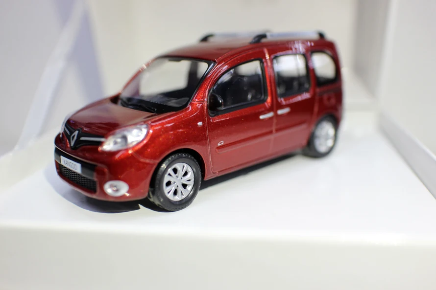 Оригинальная фабричная 1:43 RENAULT KANGOO игрушечная машинка из сплава, игрушки для детей, литая модель автомобиля, подарок на день рождения