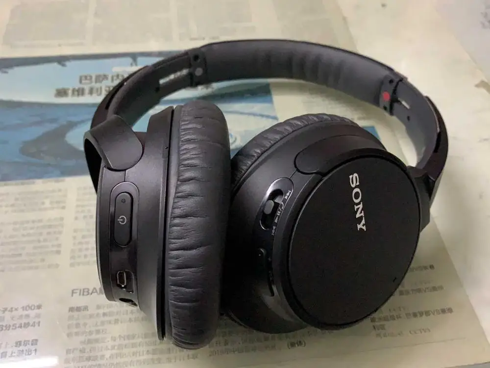 https://ae01.alicdn.com/kf/HTB1D5yte8Cw3KVjSZFuq6AAOpXad/SONY-auriculares-CH700N-de-segunda-mano-inal-mbricos-por-Bluetooth-con-cancelaci-n-de-ruido-WH.jpg_Q90.jpg
