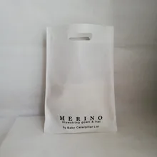 500 шт/партия 35 H x 25 см сумка с логотипом по индивидуальному заказу многоразовый белый, нетканый подарок покупателю рекламные сумки с ручкой высечки 5 размеров на выбор