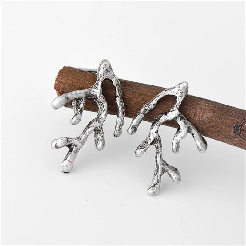 

2017 Antique Silver Color Zinc Alloy Antlers Earring For Women Simple Design Geometric Stud Earrings Girls Jewelry Fashion Gifts