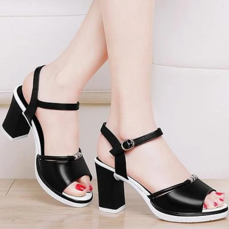 

Thick with fish mouth sandals 2019 summer new wild one-piece with a buckle in the high heel net red women's shoes