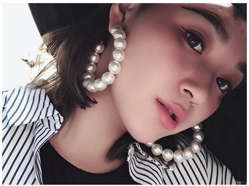 Pearl Hoops Earrings  (3)