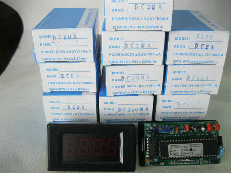

Digital display voltmeter. 5v Power supply digital display head voltmeter DC