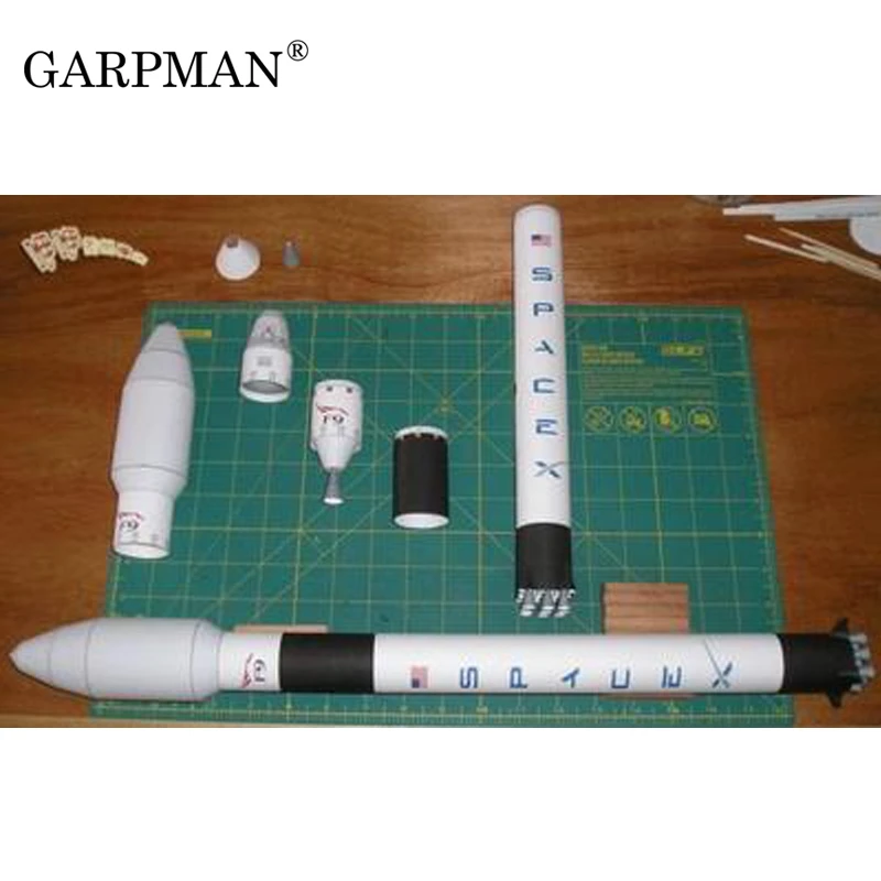 1:100 USA SpaceX Falcon 9 Rocket 3D 