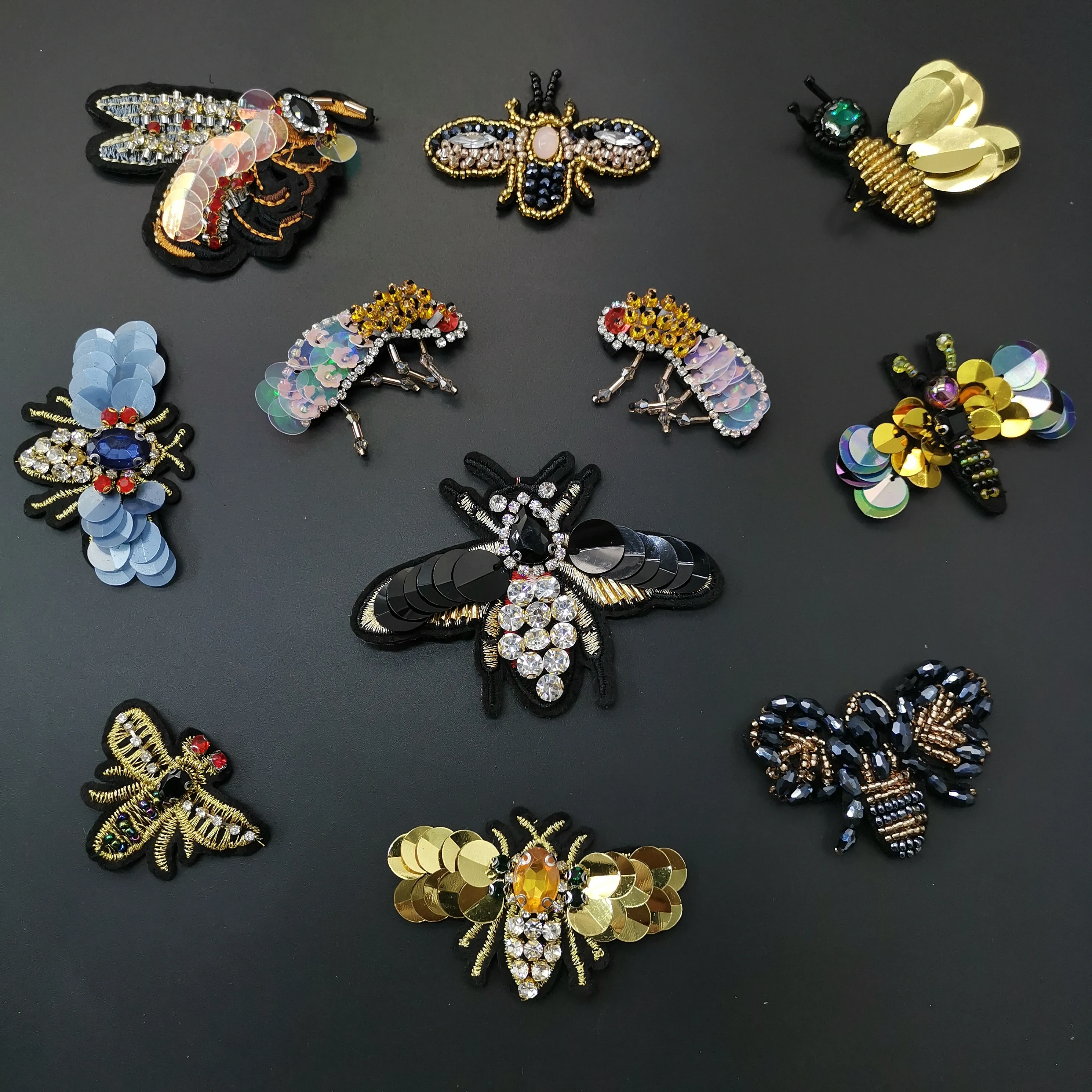 Patch di paillettes fatte a mano con strass e perline, api alla moda cucire su perle di cristallo Patch per vestiti in rilievo applique carina Patch 10 pezzi