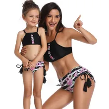 Комплект бикини с цветочным принтом, топ с бретельками+ Летние купальные костюмы для мамы и дочки, одинаковые Семейные купальные костюмы для малышей, пляжная одежда