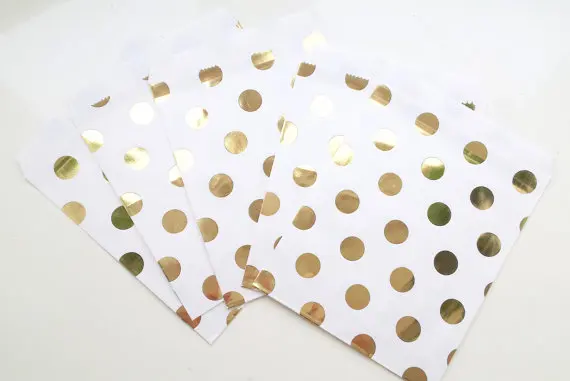 Us 16 14 5 Off Chevron Gold Foil Favor Bags Polka Dots Candy Wedding Favors Goody Printed Paper Treat Birthday Party Sacks In