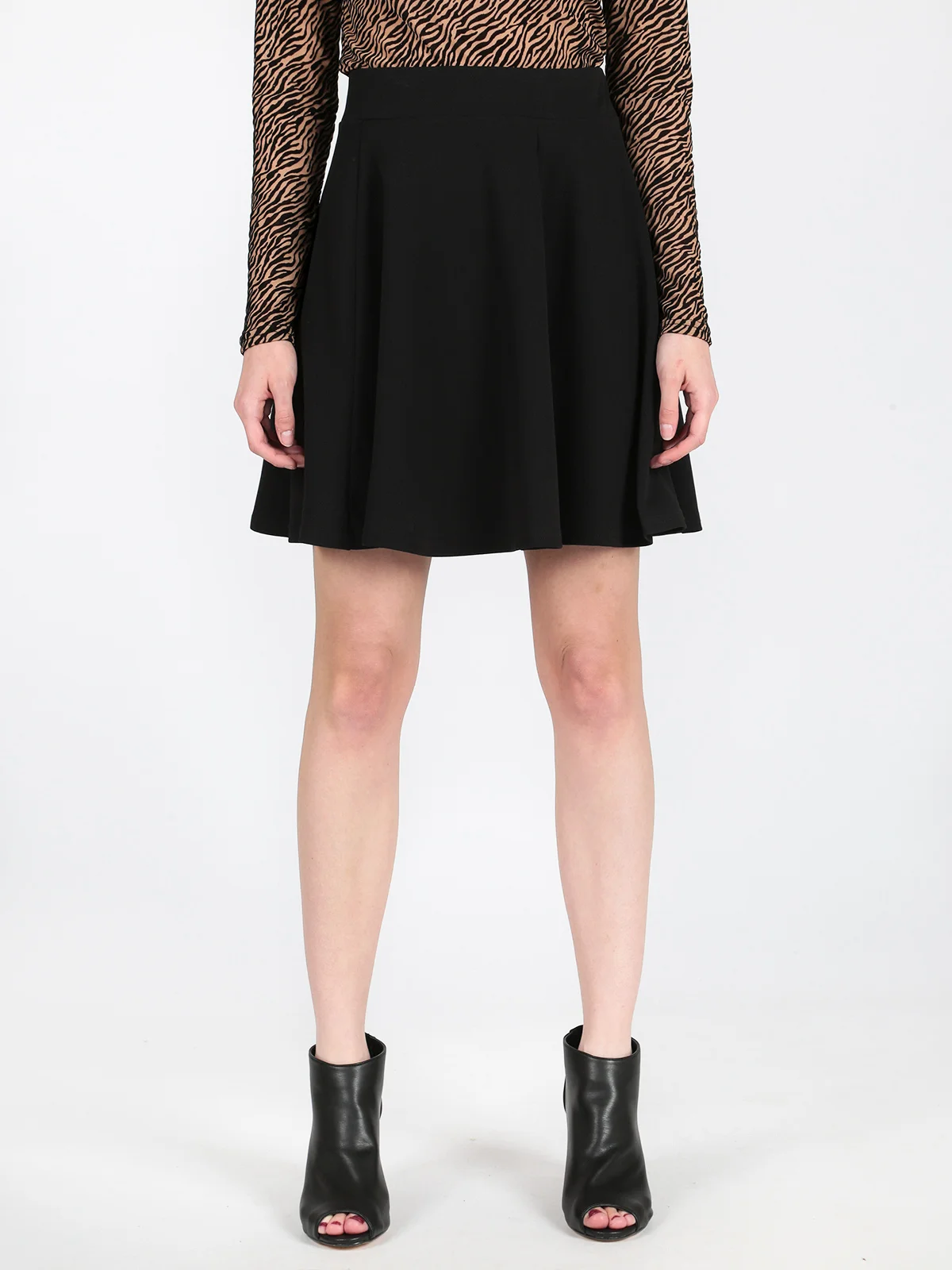 Matching classic black skirt pleatedin Skirts from Women's Clothing on Alibaba