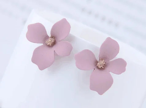 New Korean Cute Metal Flower Stud Earrings For Women Girl Fashion Big Sweet Earring Summer Daisy Jewelry Femme Brincos