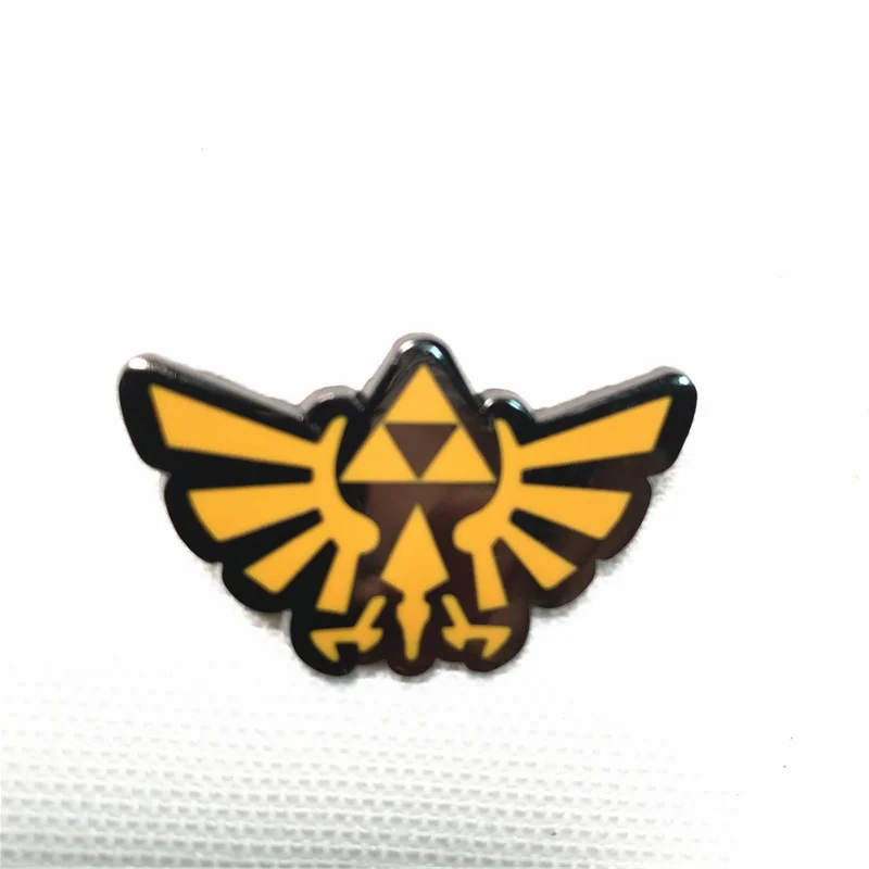 

The Legend of Zelda Winged Triforce Metal Badge Pin Brooch Chestpin Costume Accessory Enamel Pin badges