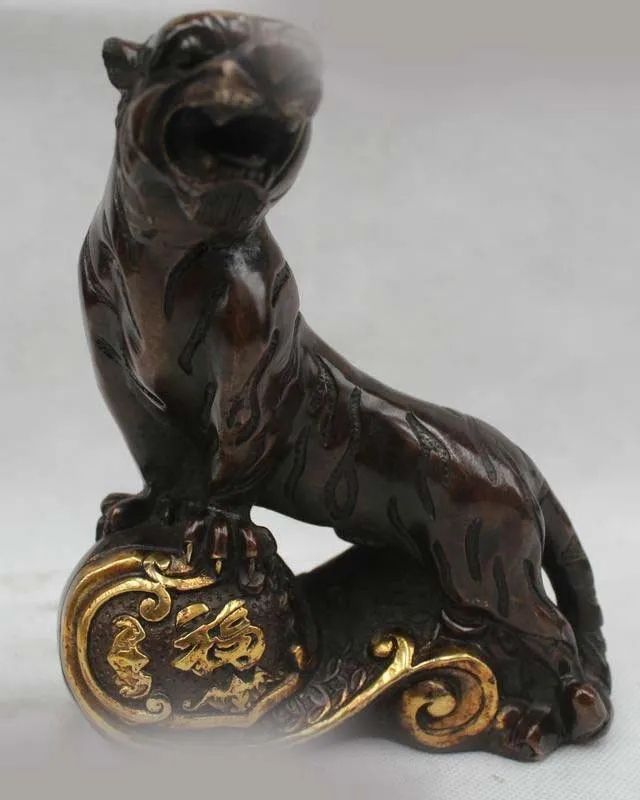 

7"China Folk Feng Shui Copper Gild Ferocious Zodiac Year Tiger Statue Sculpture