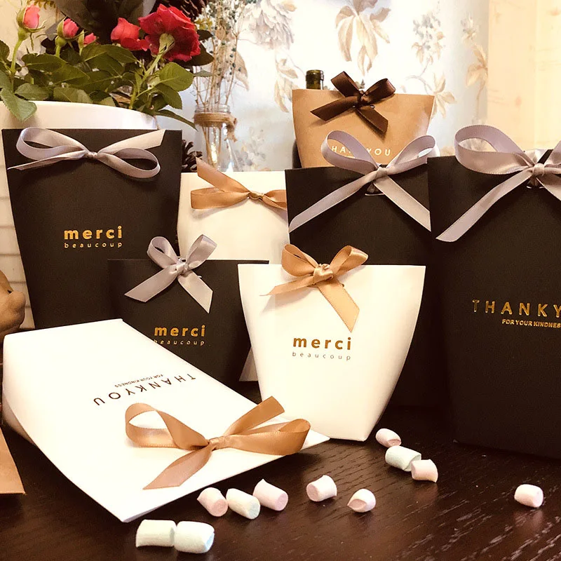 5pcs Upscale Black White Bronzing "Merci" Candy Bag French Thank You Wedding Favors Gift Box Package Birthday Party Favor Bags