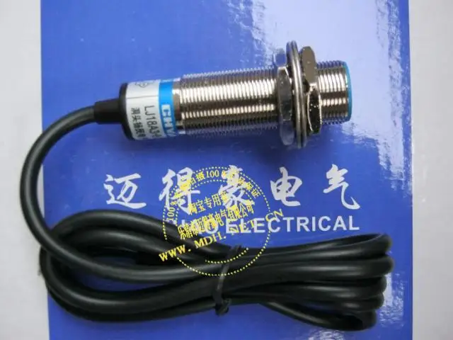 

Metal detectors LJ18A3-5-Z/CY PNP proximity switch detects opening and closing the distance 5 mm,free shipping