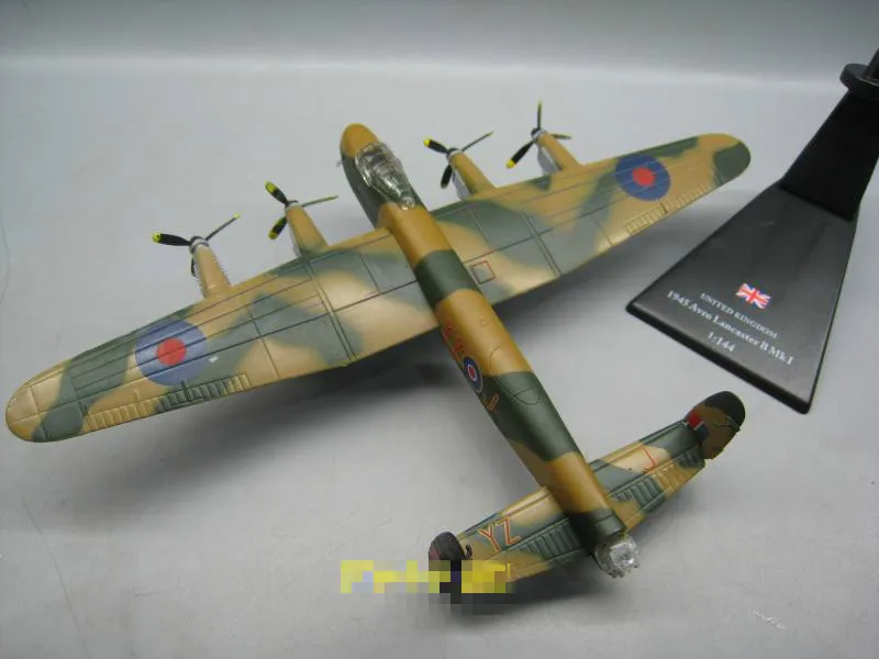 Амер 1/144 масштаб военная модель игрушки 1945 Avro Lancaster B MKI бомбер литой металлический самолет модель игрушка для коллекции, подарок, дети