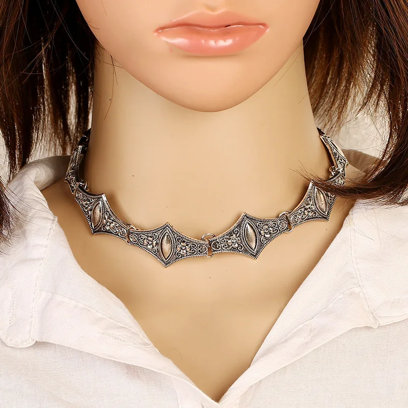 

Vintage Carved Flower Punk Metal Choker Necklace Fashion Gold Silver Color Statement Torques Necklace For Women Sexy Jewelry