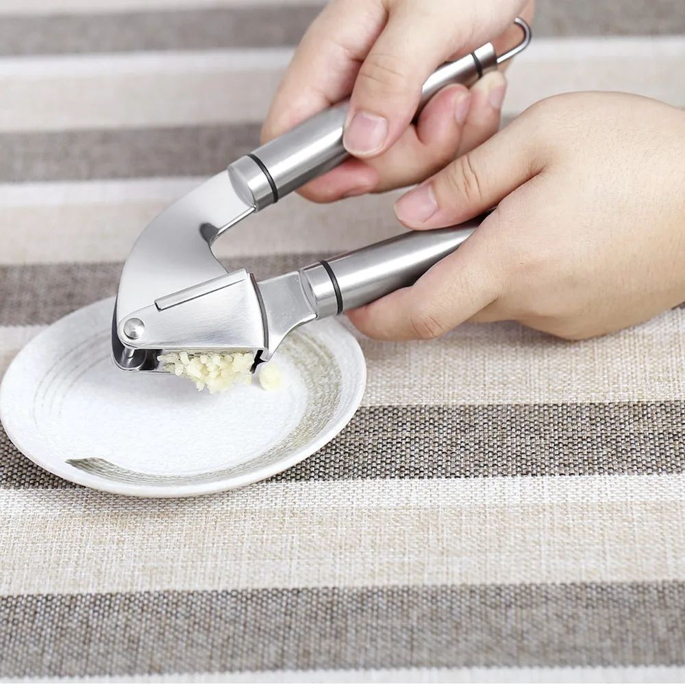 New High Quality 1pcs Stainless Steel Garlic Press Device Manual Folder Garlic Ginge Crusher