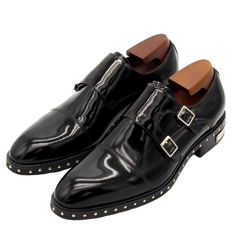 

Men's spring loafers black patent leather cool gentle men business shoes rivets and metal decors on sole lazy shoes single shoes