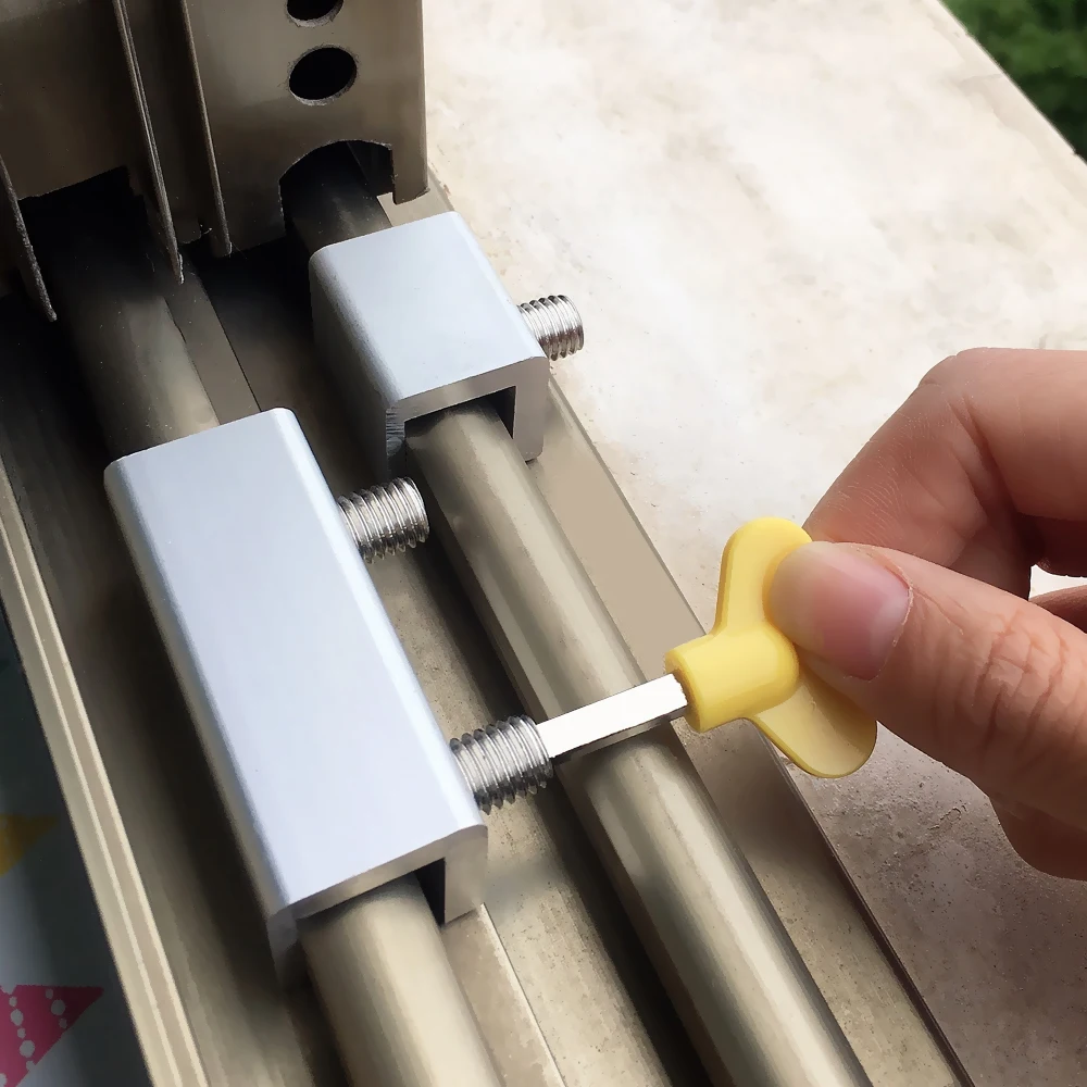 

Adjustable Sliding Window Locks Stop Window Door Latch For Closets With Keys Child Baby Safety Security Locks