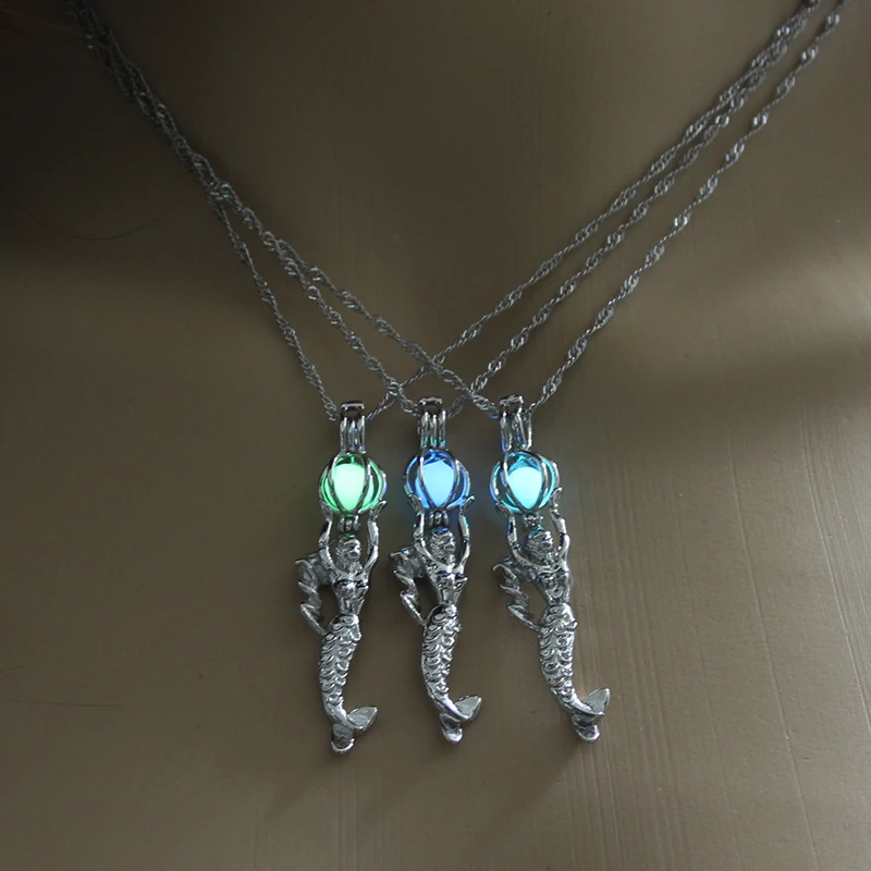 

Luminous mermaid Pendant Necklace For Women Vintage Glow in the Dark Chain Necklaces Mens Punk Jewelry Silver Necklace