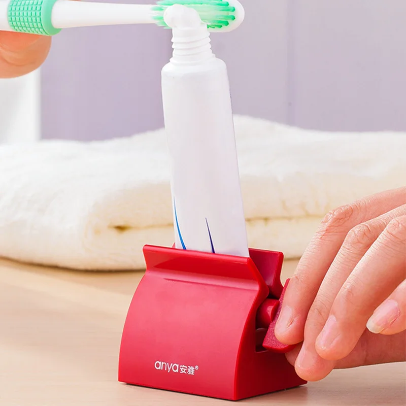 Popular Rolling Tube Toothpaste Squeezer Toothpaste Easy Dispenser Seat