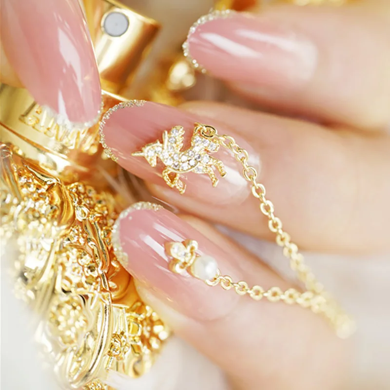 

24pcs luxurious Design Glitter Crystal Fake Nails with Gold 3D Pendant Chain Girls Nail Art Patches with Glue