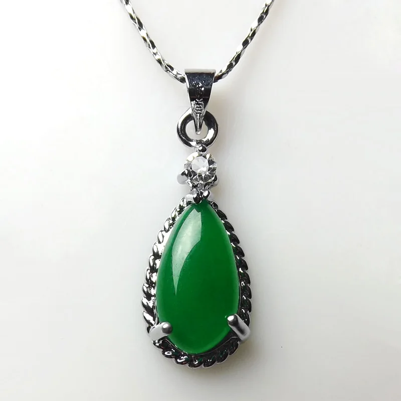High Quality Green Pendant Wholesale Necklace Pendant Stone Necklace
