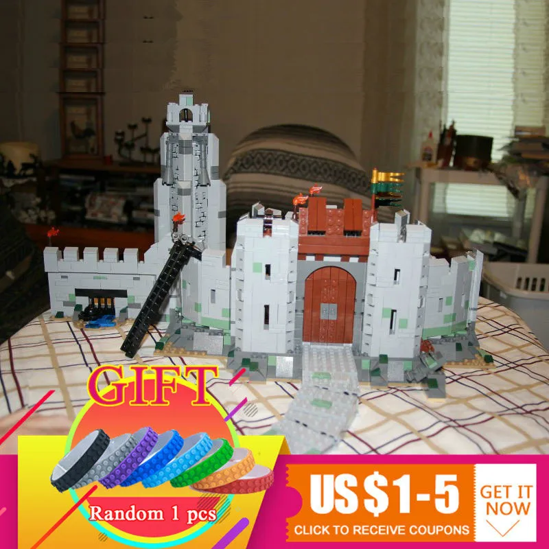 

16013 1368Pcs The Lord of the Rings Series The Battle Of Helm' Deep set Model Building Blocks Compatible with 9474 toys lepin